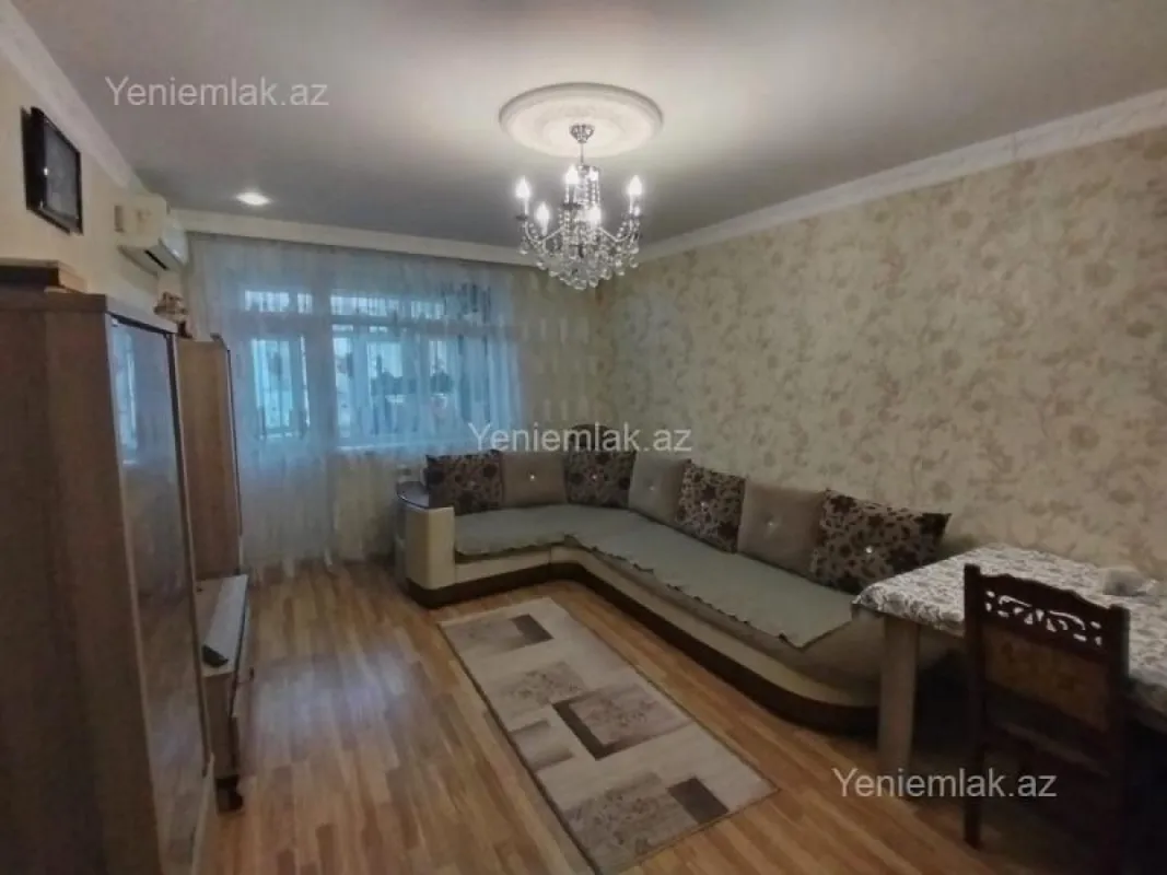 Satılır 3 otaqlı köhnə tikili 75 m²
