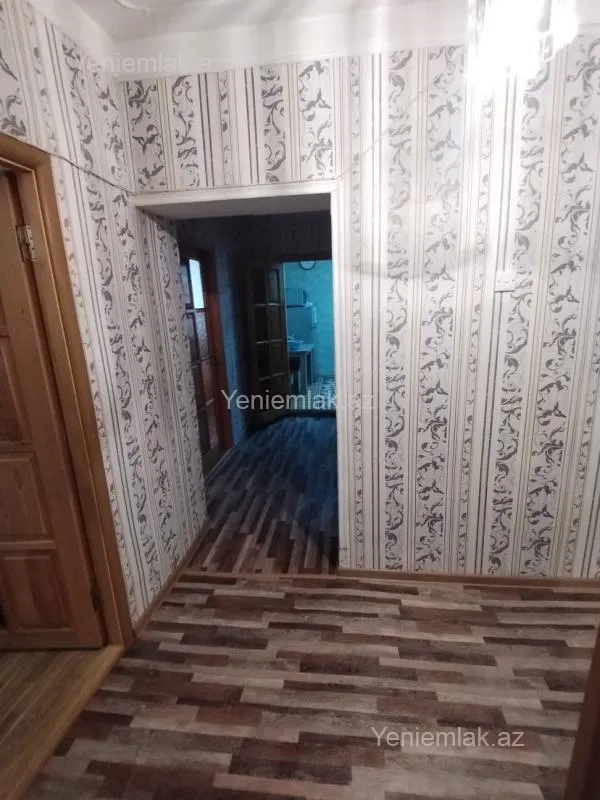 Satılır 3 otaqlı köhnə tikili 75 m²