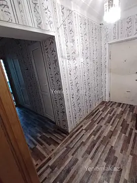 Satılır 3 otaqlı köhnə tikili 75 m²