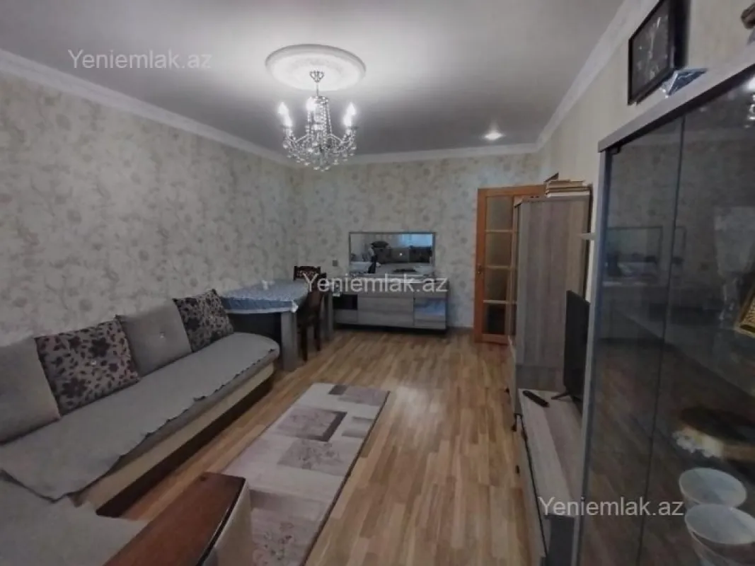 Satılır 3 otaqlı köhnə tikili 75 m²