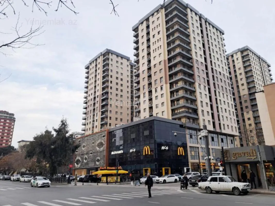 Satılır 4 otaqlı yeni tikili 192 m²