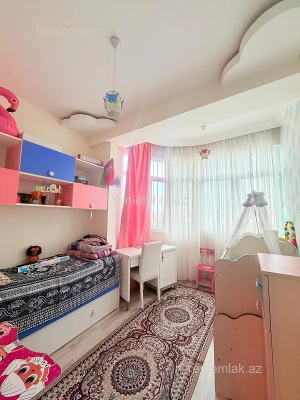 Satılır 2 otaqlı yeni tikili 93 m²