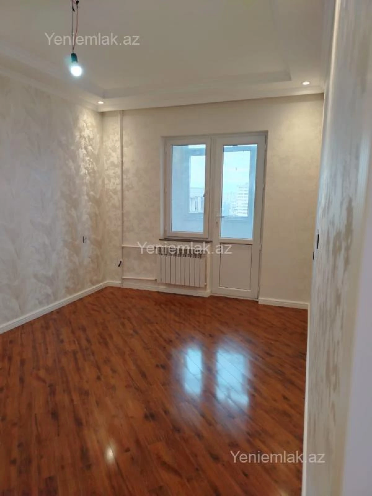 Satılır 2 otaqlı köhnə tikili 60 m²