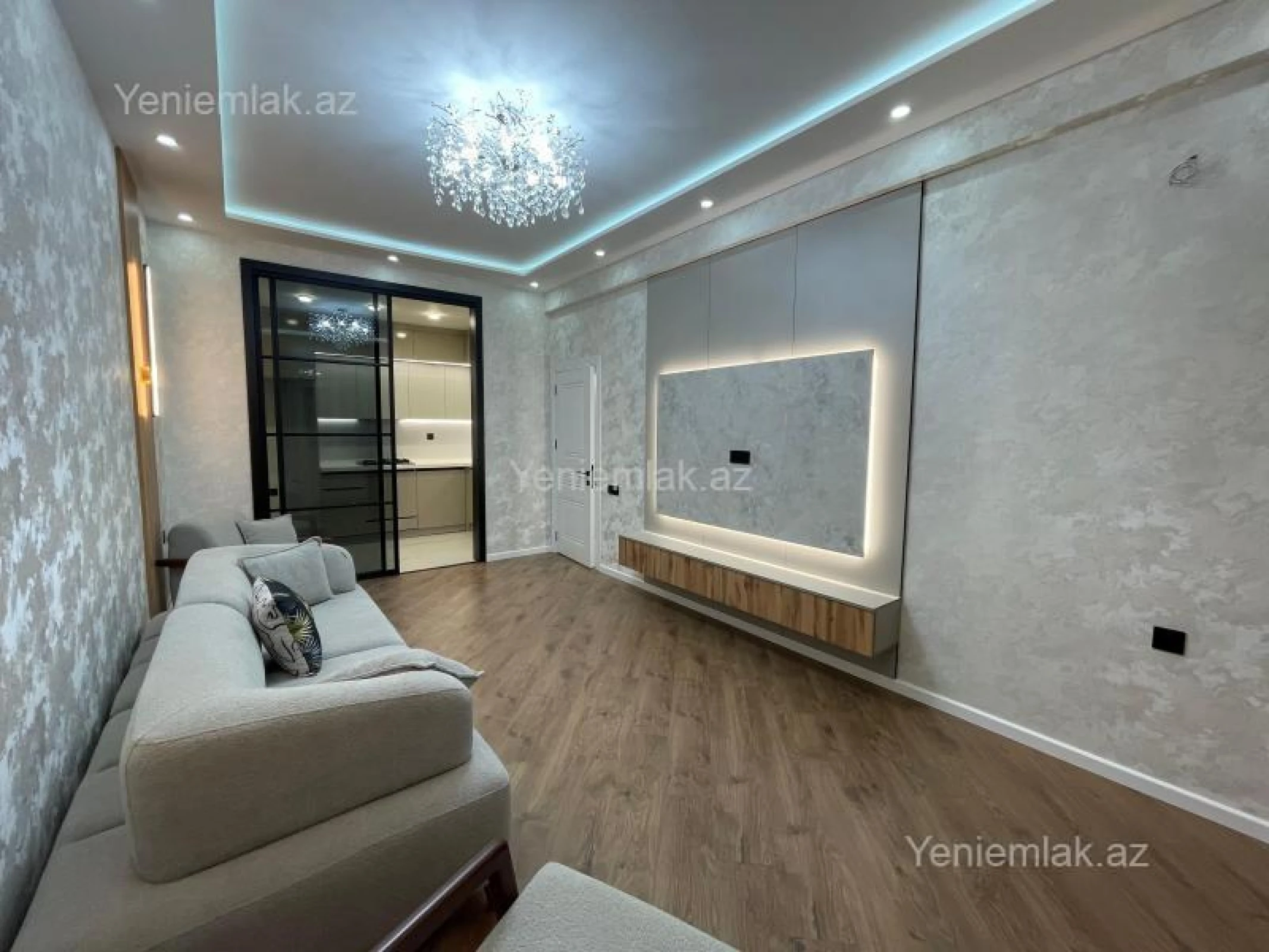 Satılır 3 otaqlı yeni tikili 80 m²