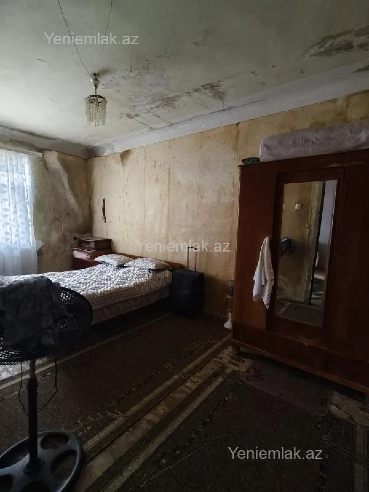 Satılır 4 otaqlı köhnə tikili 80 m²