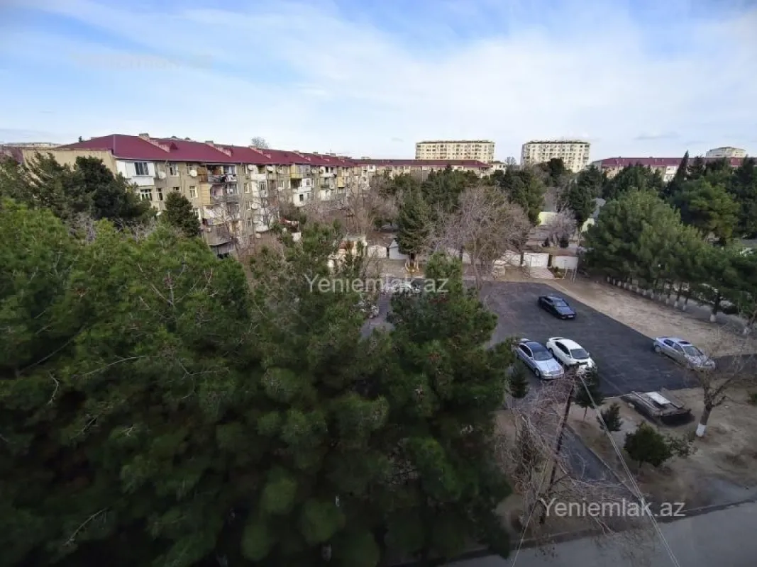 Satılır 4 otaqlı köhnə tikili 80 m²