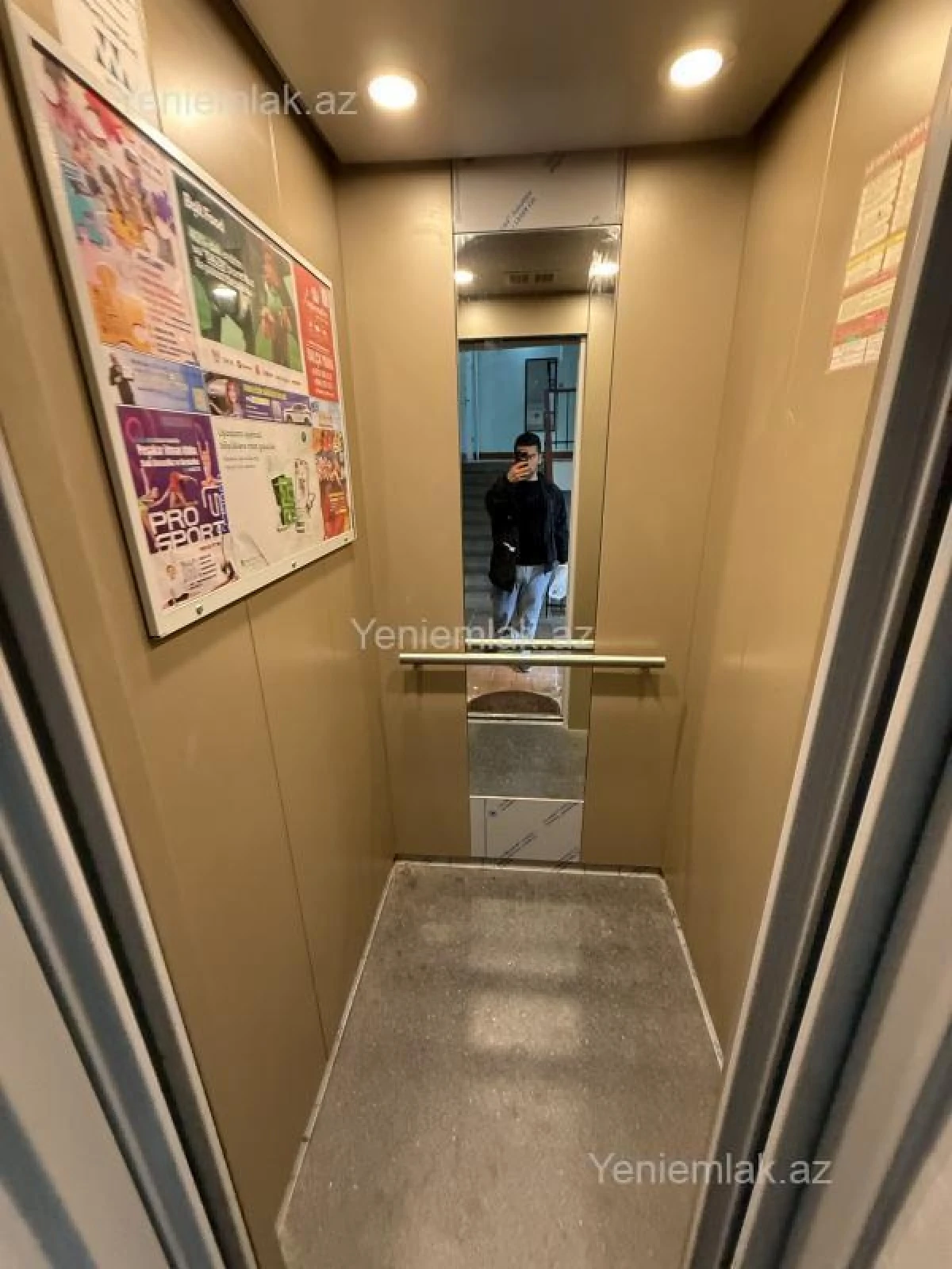 Satılır 4 otaqlı köhnə tikili 120 m²