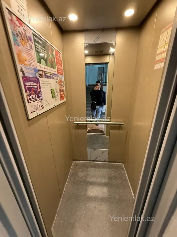 Satılır 4 otaqlı köhnə tikili 120 m²