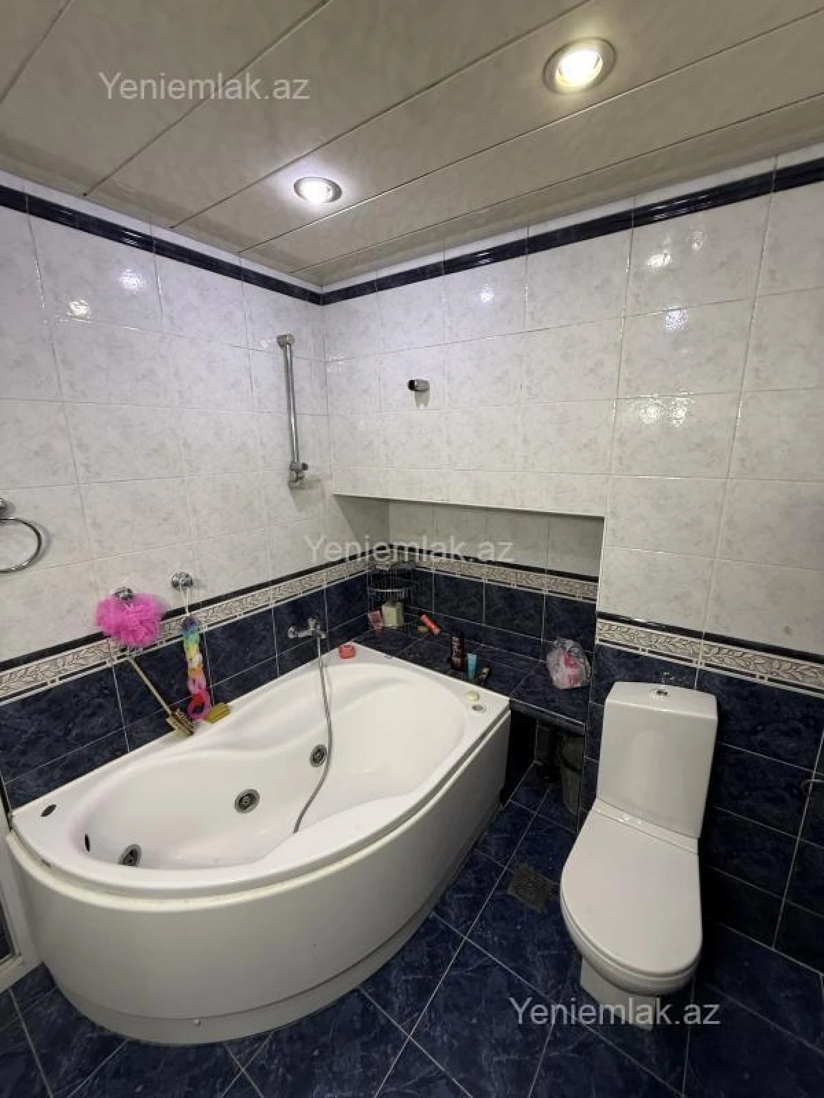 Satılır 4 otaqlı köhnə tikili 120 m²