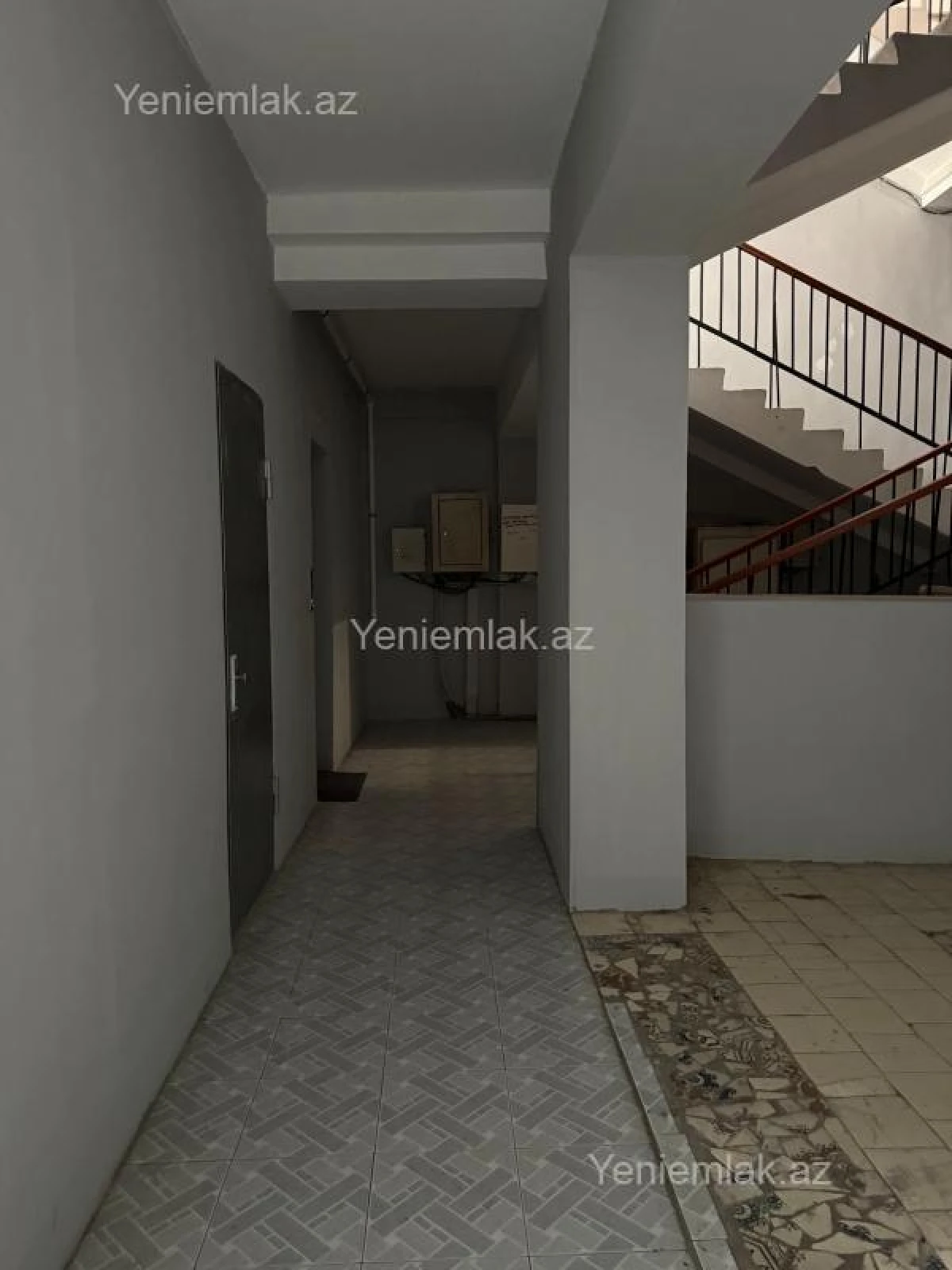 Satılır 4 otaqlı köhnə tikili 120 m²