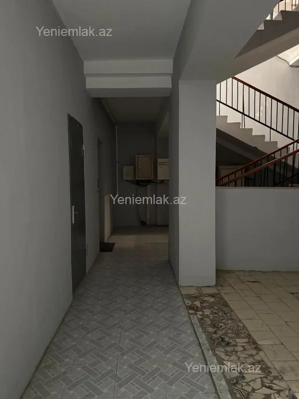 Satılır 4 otaqlı köhnə tikili 120 m²