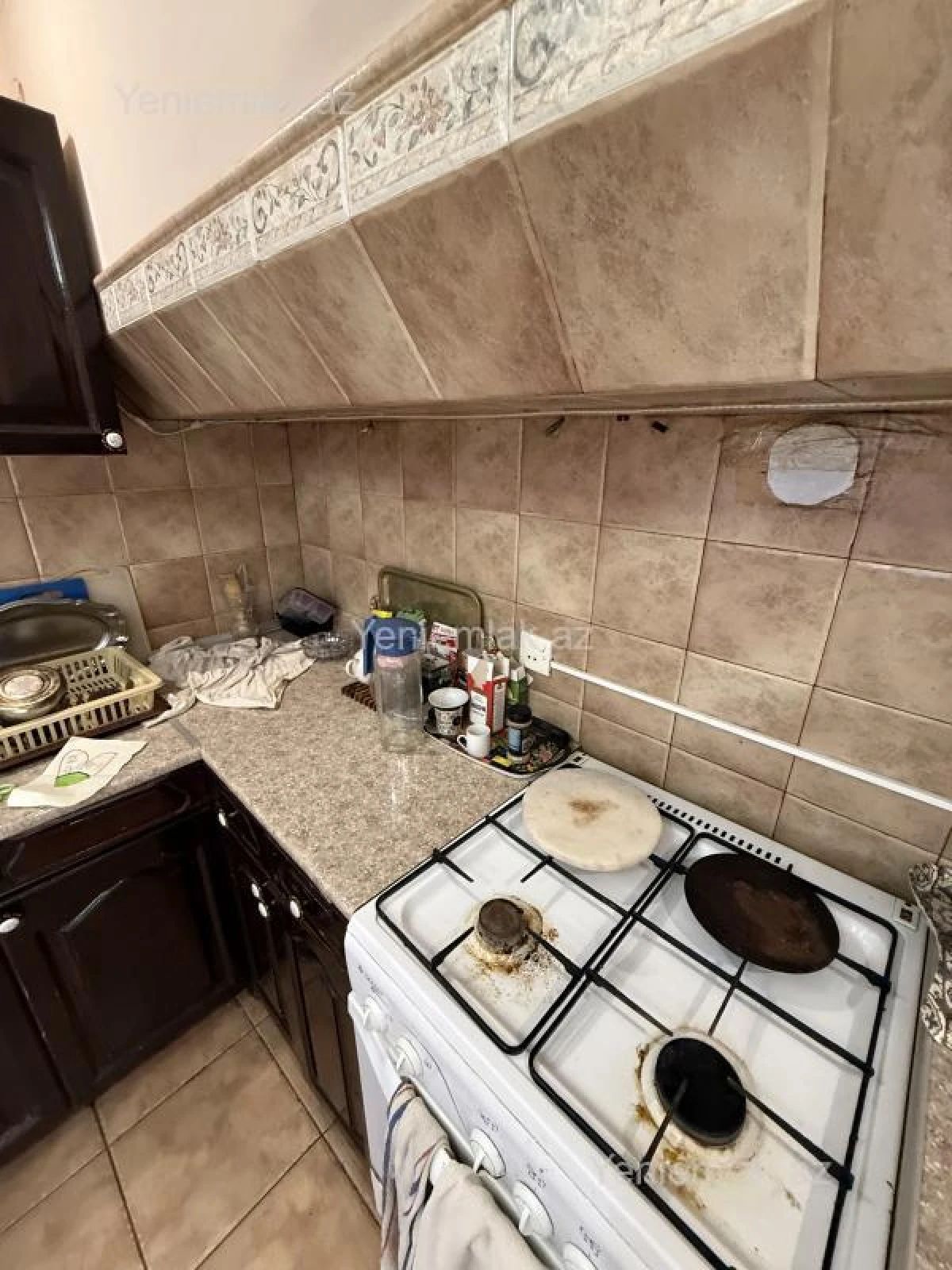 Satılır 4 otaqlı köhnə tikili 120 m²