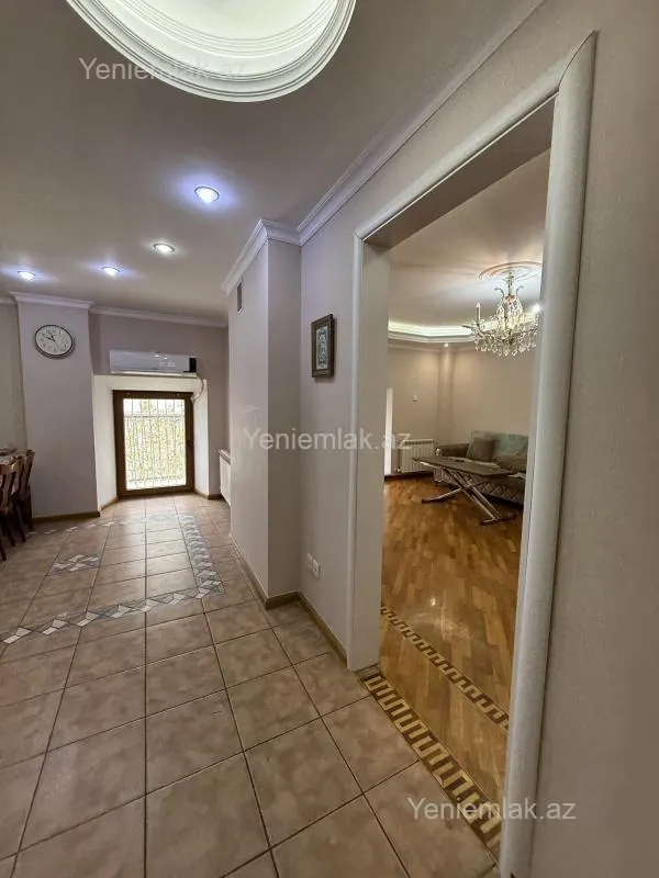 Satılır 4 otaqlı köhnə tikili 120 m²