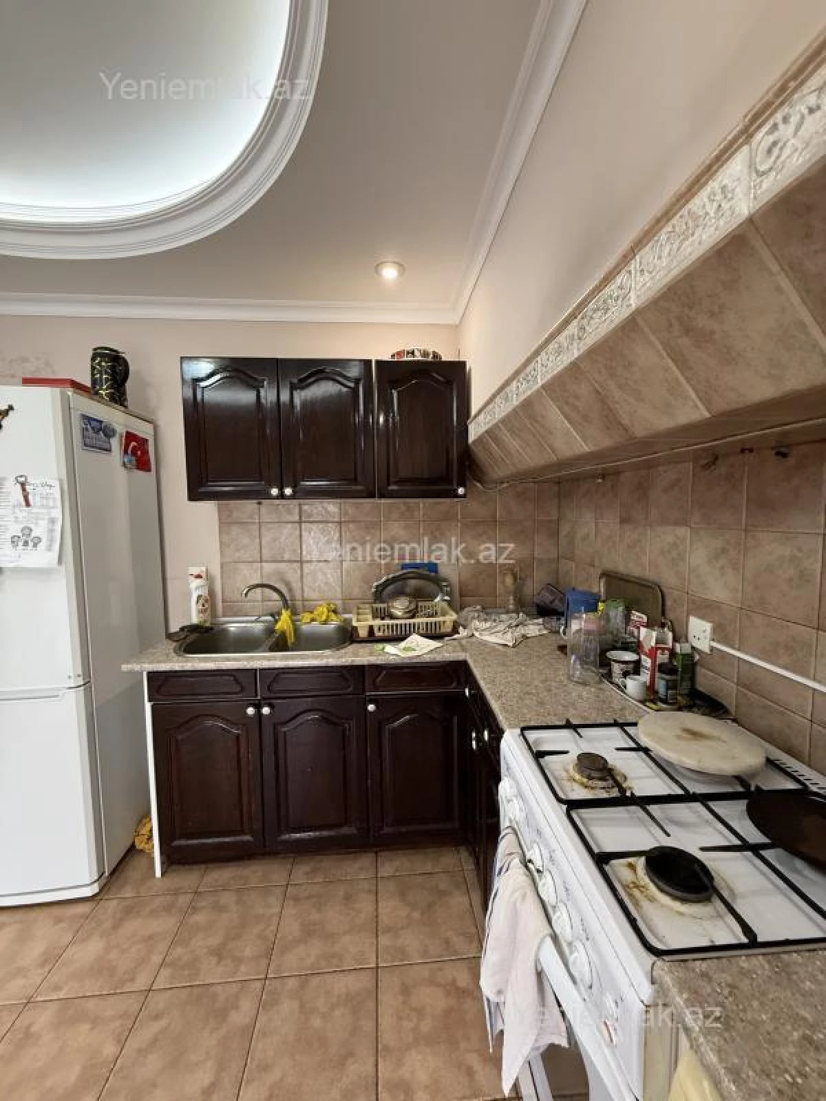 Satılır 4 otaqlı köhnə tikili 120 m²