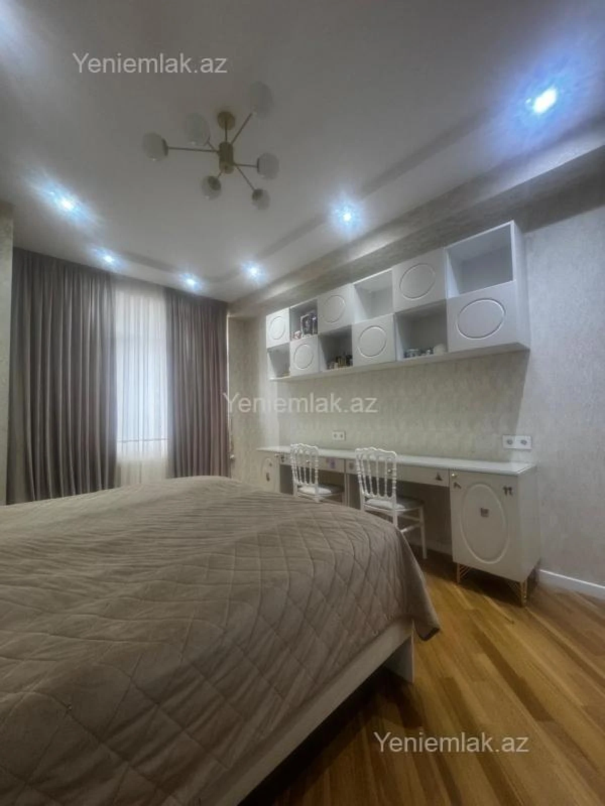 Satılır 4 otaqlı yeni tikili 141 m²