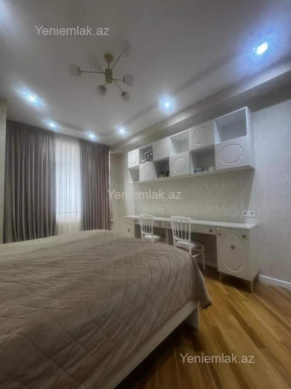 Satılır 4 otaqlı yeni tikili 141 m²