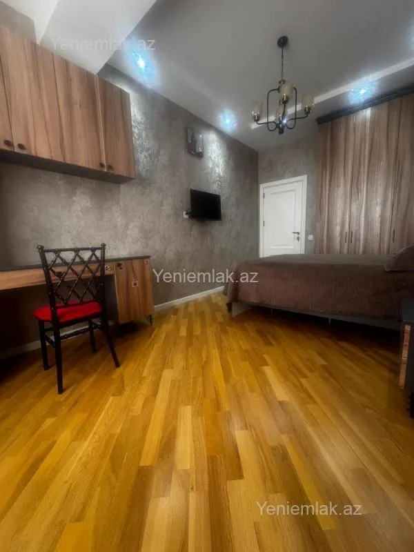 Satılır 4 otaqlı yeni tikili 141 m²
