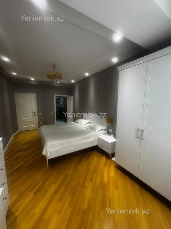 Satılır 4 otaqlı yeni tikili 141 m²