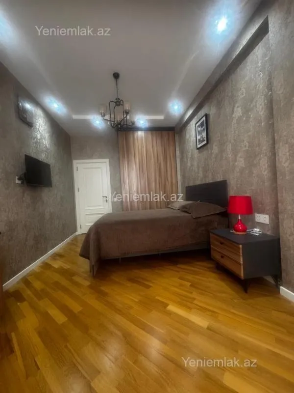 Satılır 4 otaqlı yeni tikili 141 m²