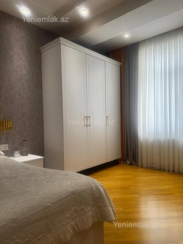 Satılır 4 otaqlı yeni tikili 141 m²