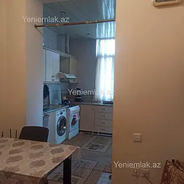 Satılır 2 otaqlı köhnə tikili 60 m²
