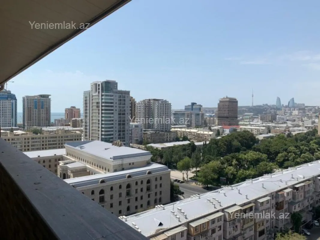 Satılır 6 otaqlı yeni tikili 400 m²