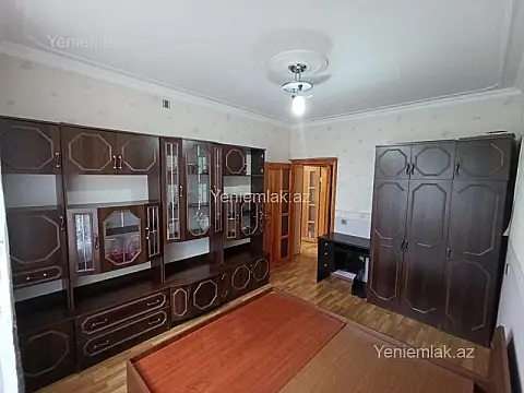 Satılır 3 otaqlı köhnə tikili 80 m²
