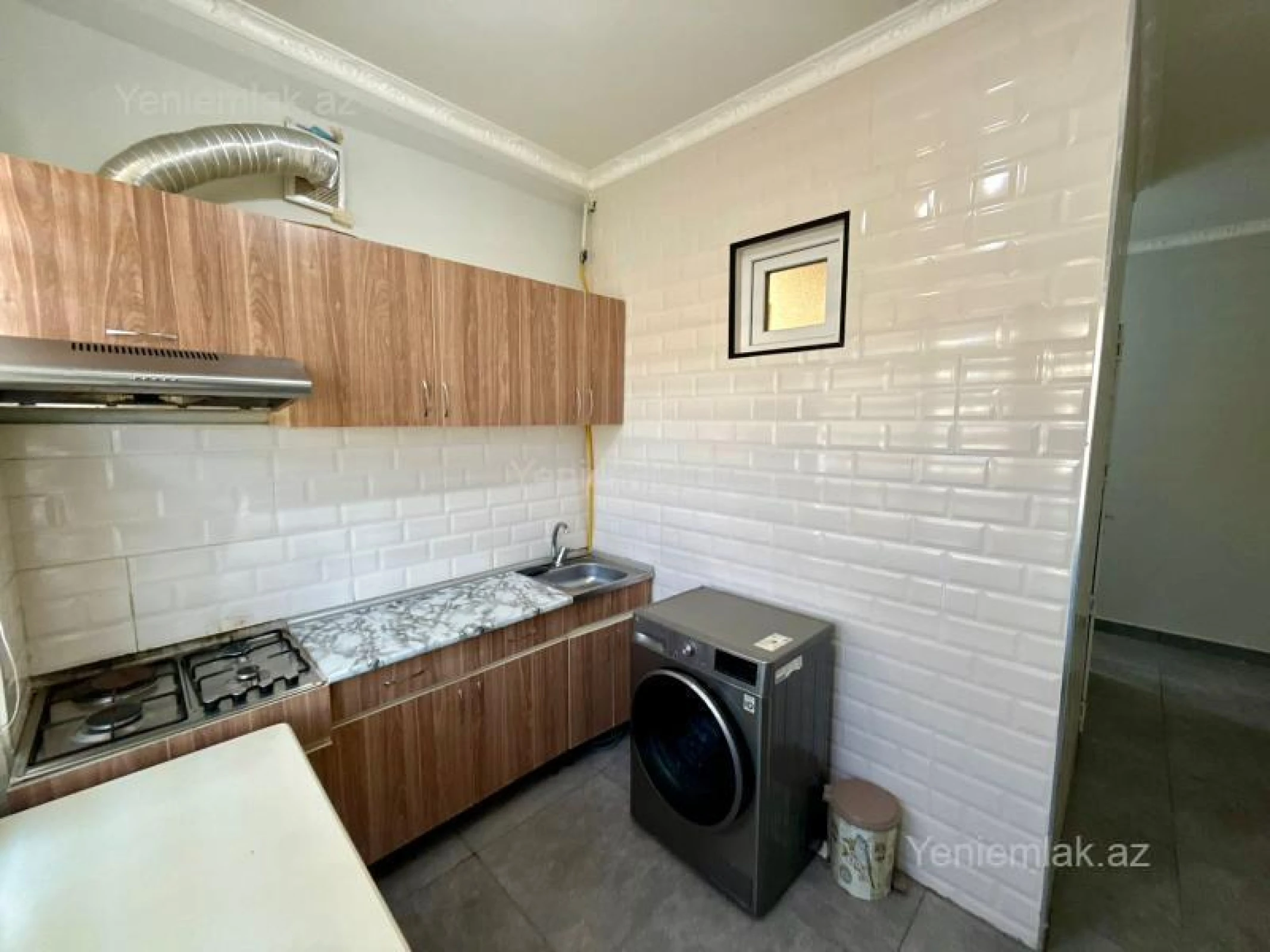Satılır 1 otaqlı köhnə tikili 45 m²