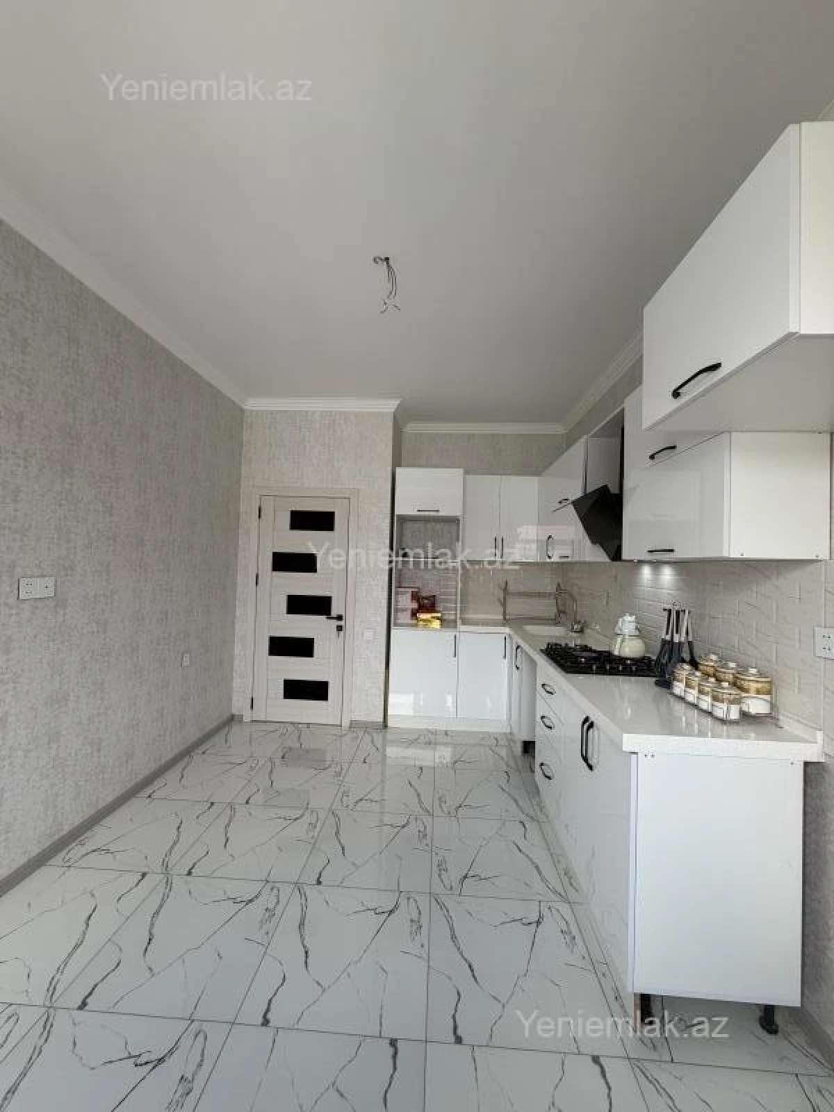 Satılır 3 otaqlı yeni tikili 82 m²