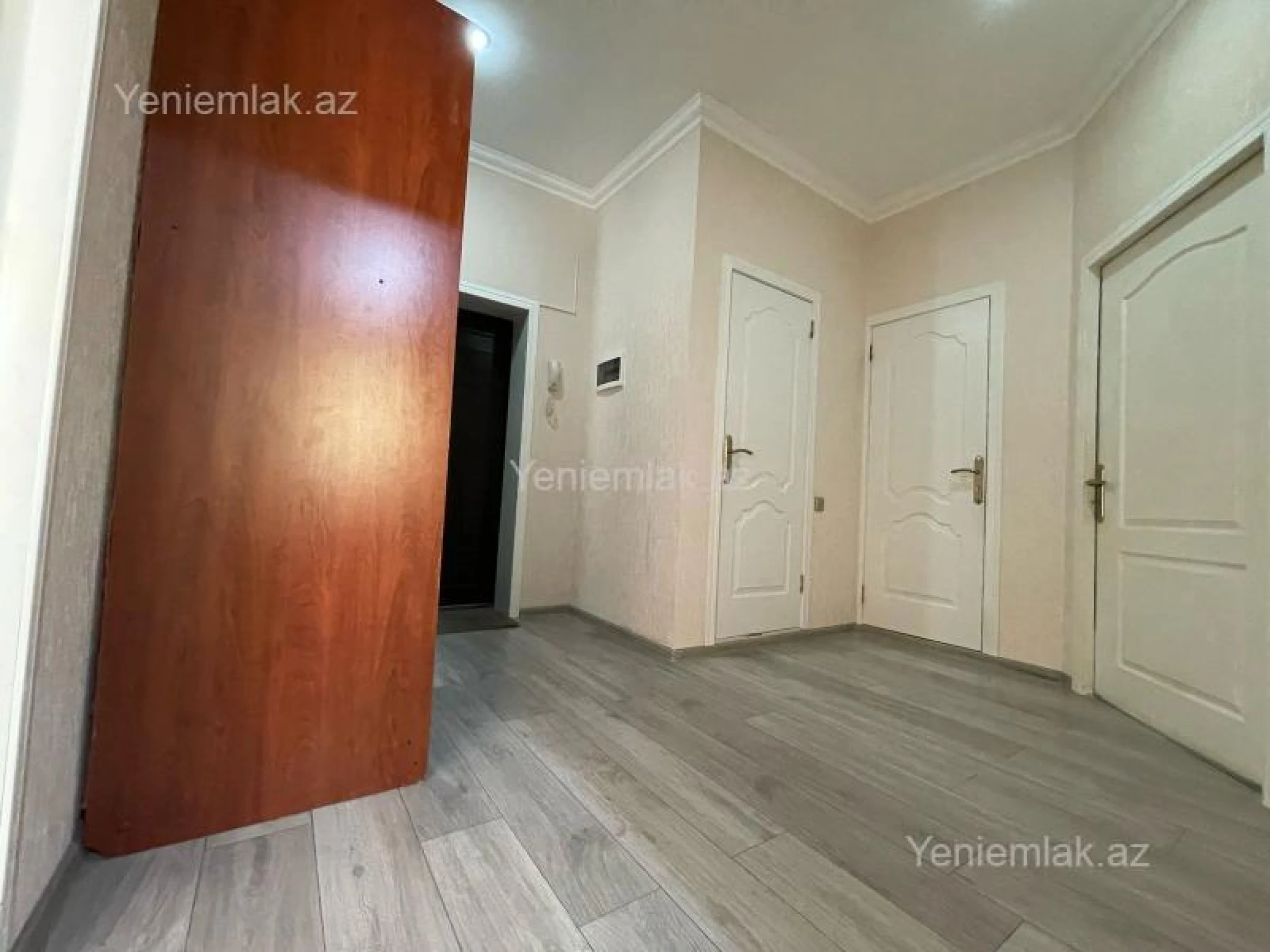 Satılır 3 otaqlı yeni tikili 84 m²