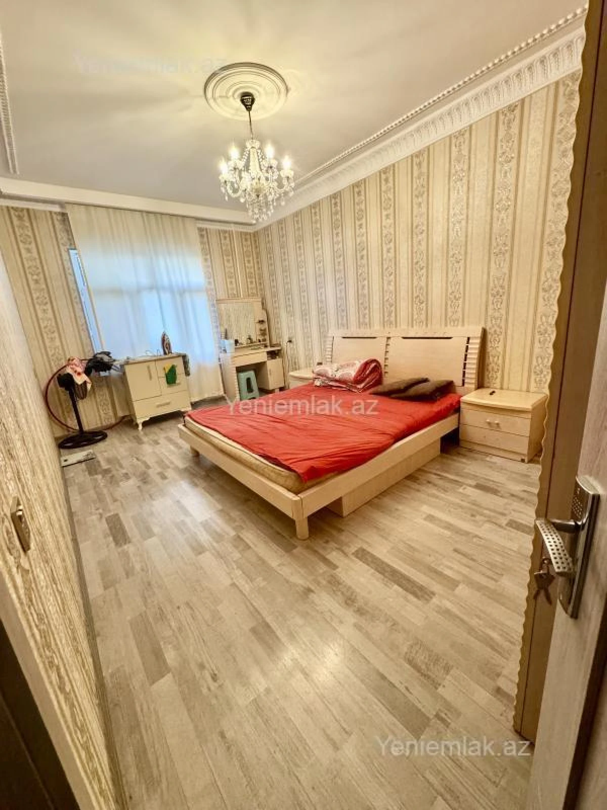 Satılır 3 otaqlı köhnə tikili 85 m²