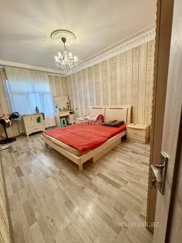 Satılır 3 otaqlı köhnə tikili 85 m²