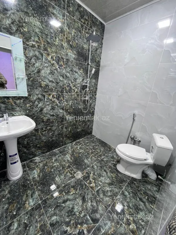 Satılır 5 otaqlı həyət evi 140 m²