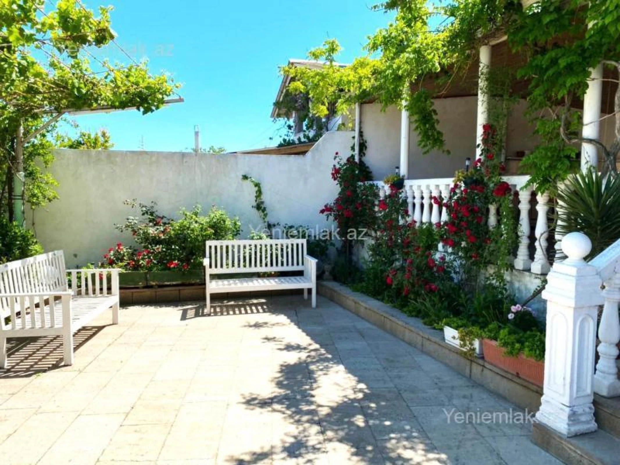 Satılır 6 otaqlı həyət evi 330 m²