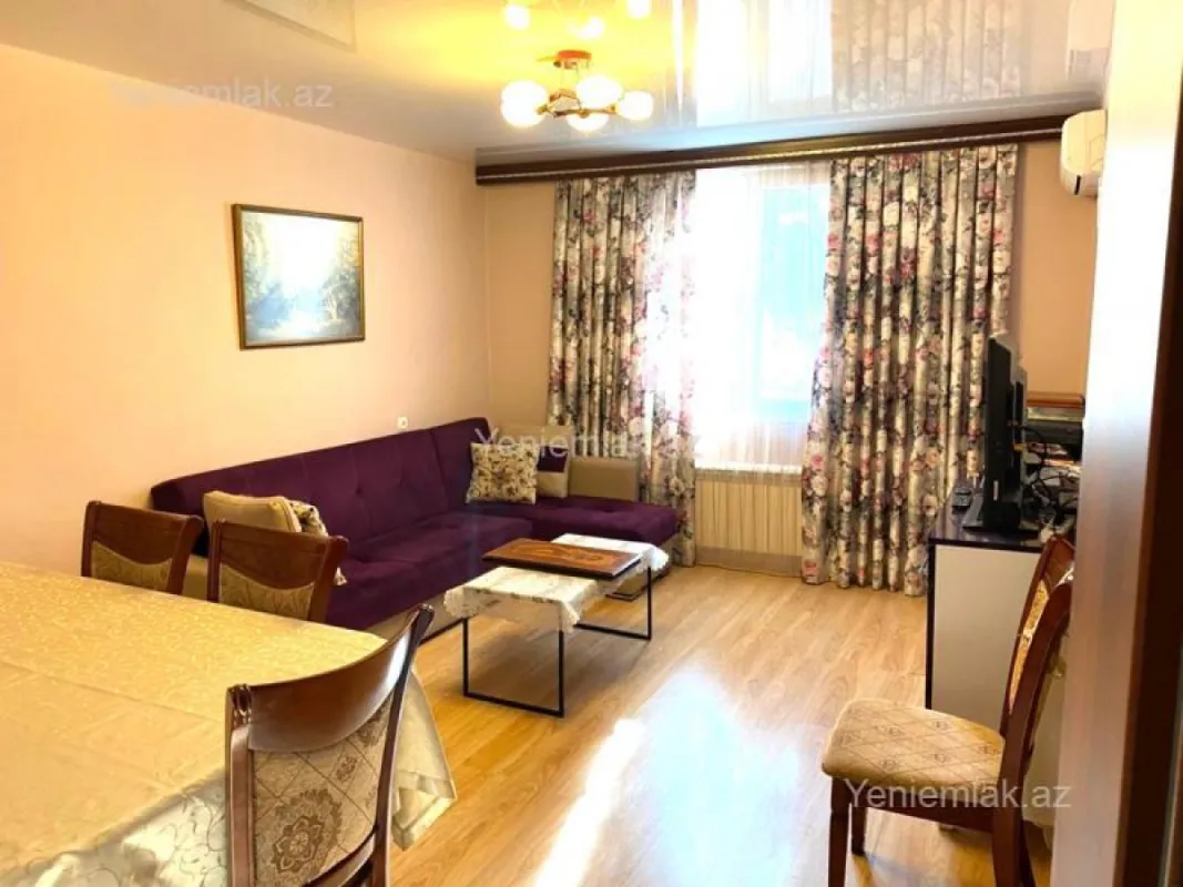 Satılır 6 otaqlı həyət evi 330 m²