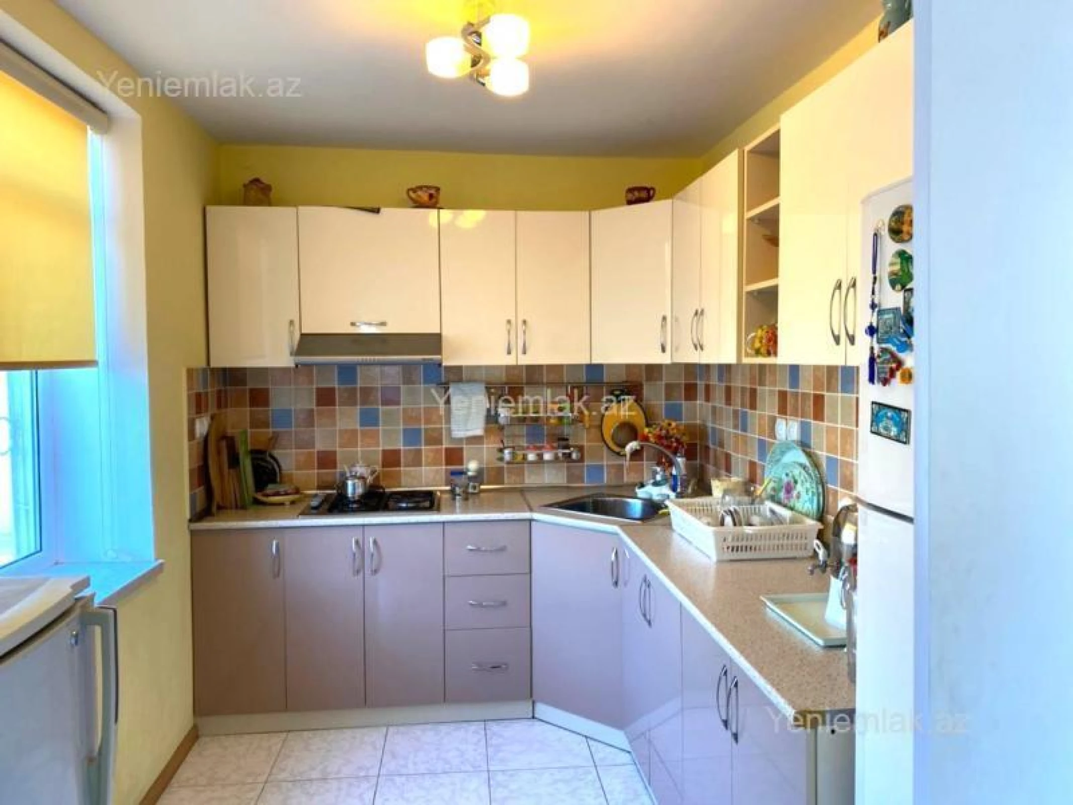 Satılır 6 otaqlı həyət evi 330 m²