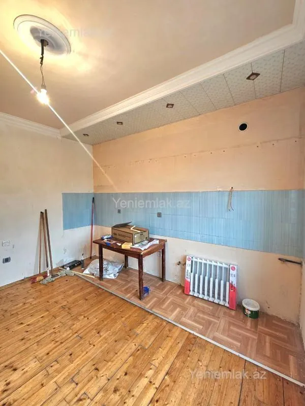 Satılır 6 otaqlı həyət evi 175 m²