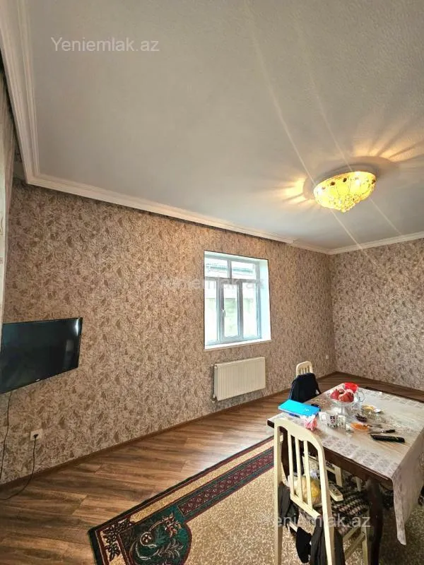 Satılır 6 otaqlı həyət evi 175 m²