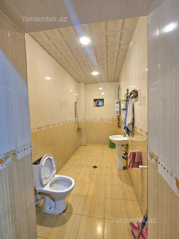 Satılır 6 otaqlı həyət evi 175 m²