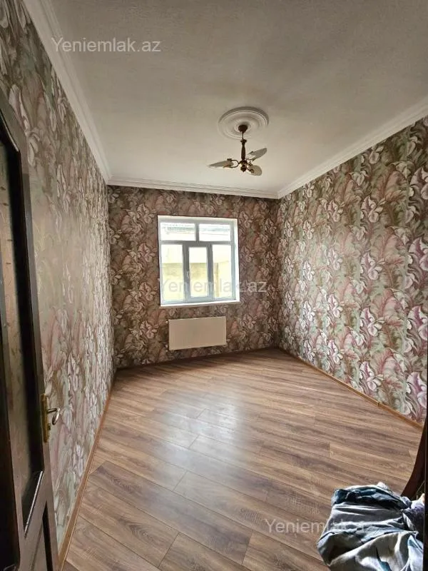 Satılır 6 otaqlı həyət evi 175 m²