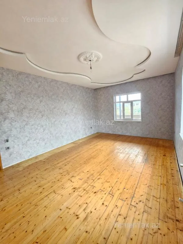 Satılır 6 otaqlı həyət evi 175 m²