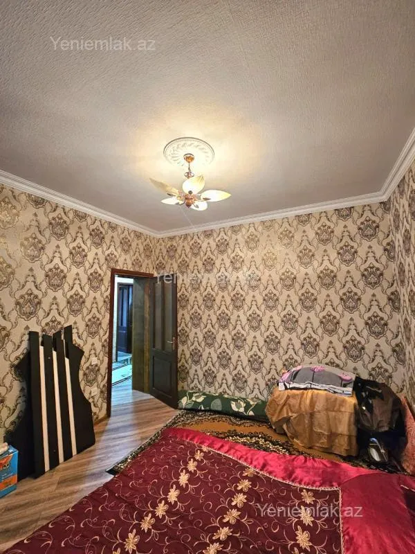 Satılır 6 otaqlı həyət evi 175 m²