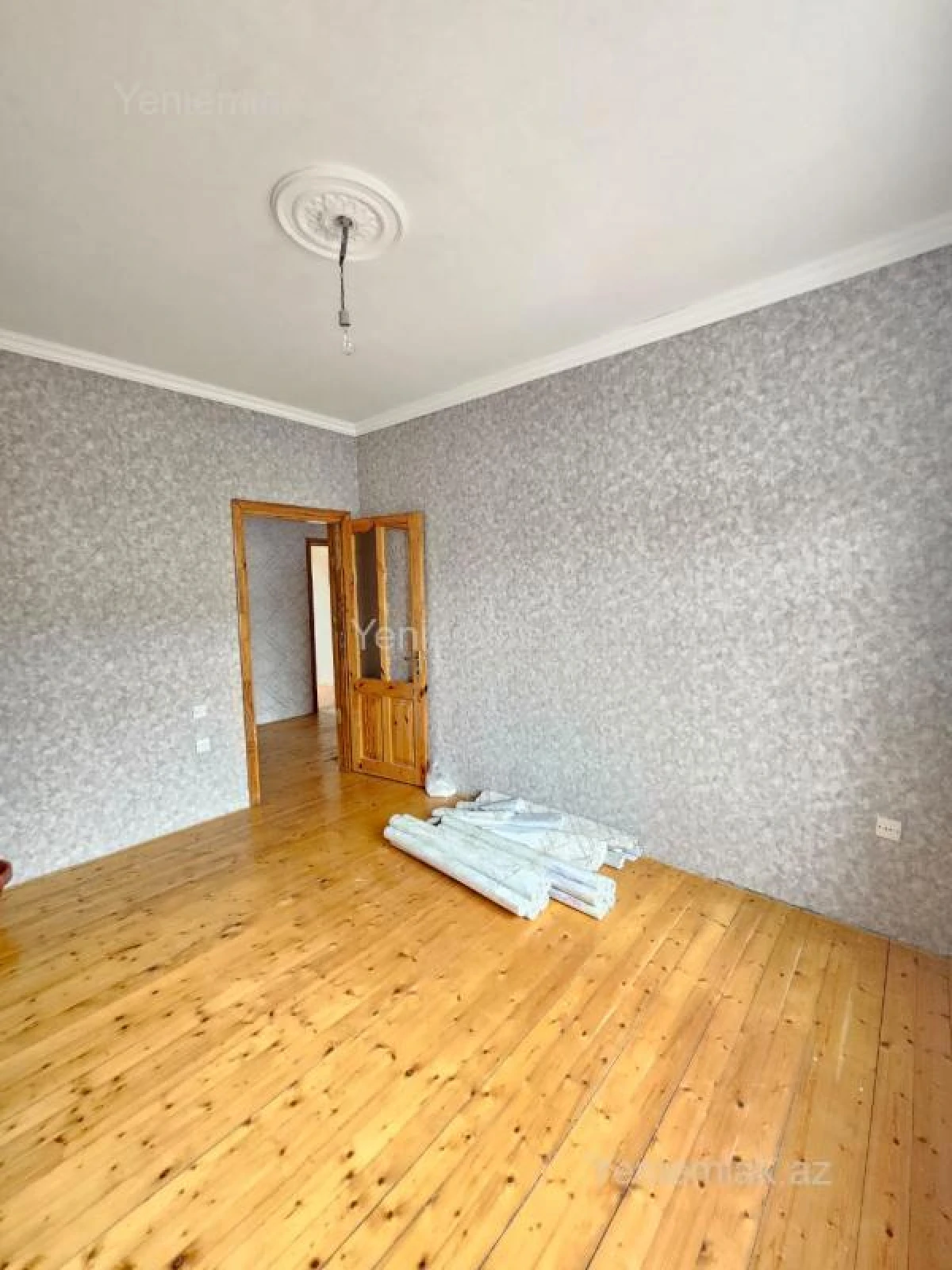 Satılır 6 otaqlı həyət evi 175 m²