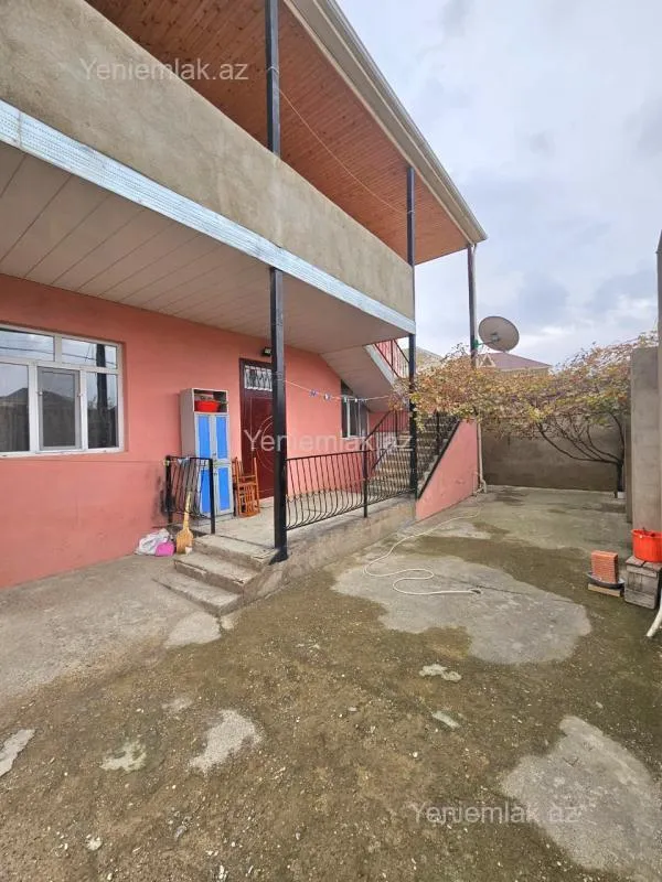Satılır 6 otaqlı həyət evi 175 m²