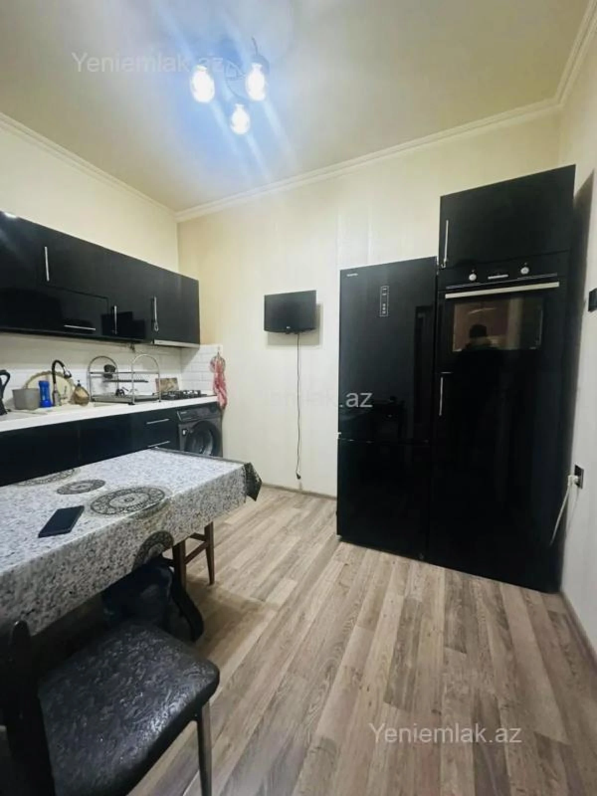 Satılır 3 otaqlı yeni tikili 100 m²