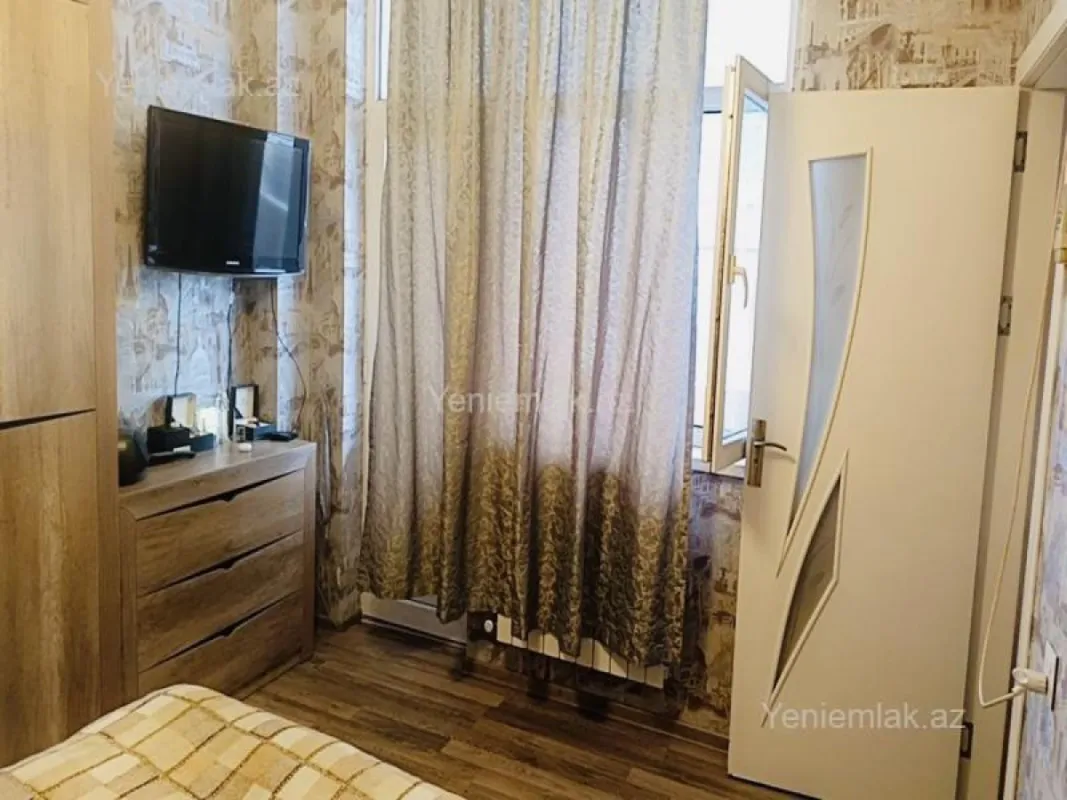 Satılır 3 otaqlı yeni tikili 100 m²