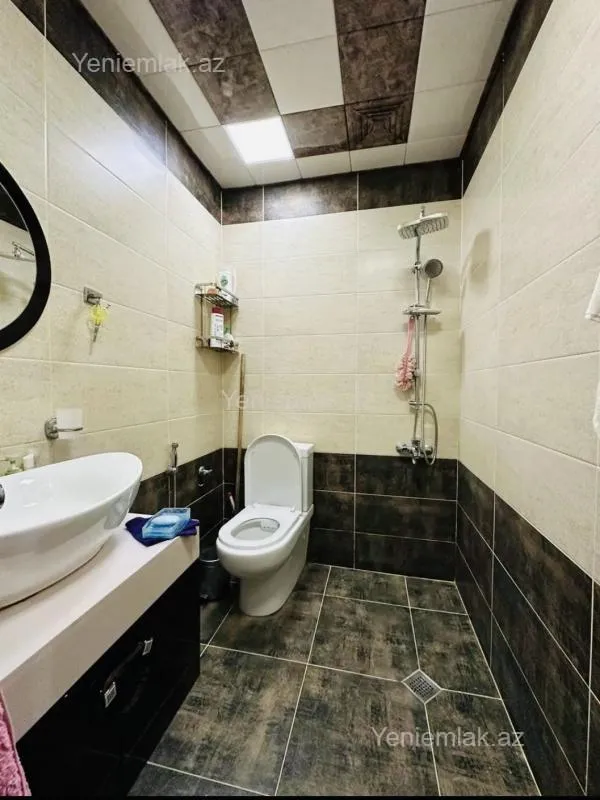 Satılır 3 otaqlı yeni tikili 100 m²