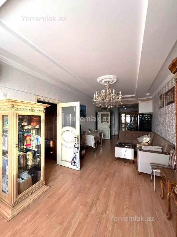 Satılır 3 otaqlı yeni tikili 75 m²