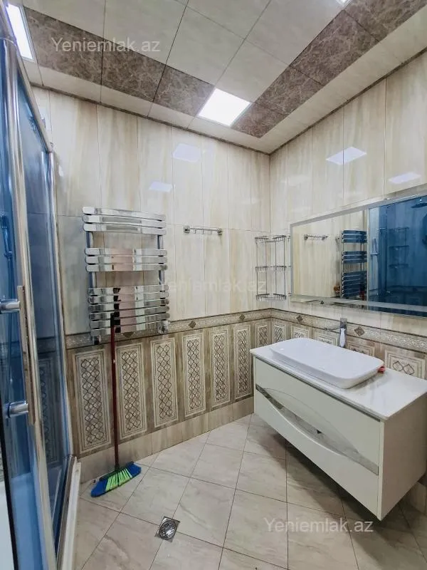 Satılır 3 otaqlı yeni tikili 137 m²