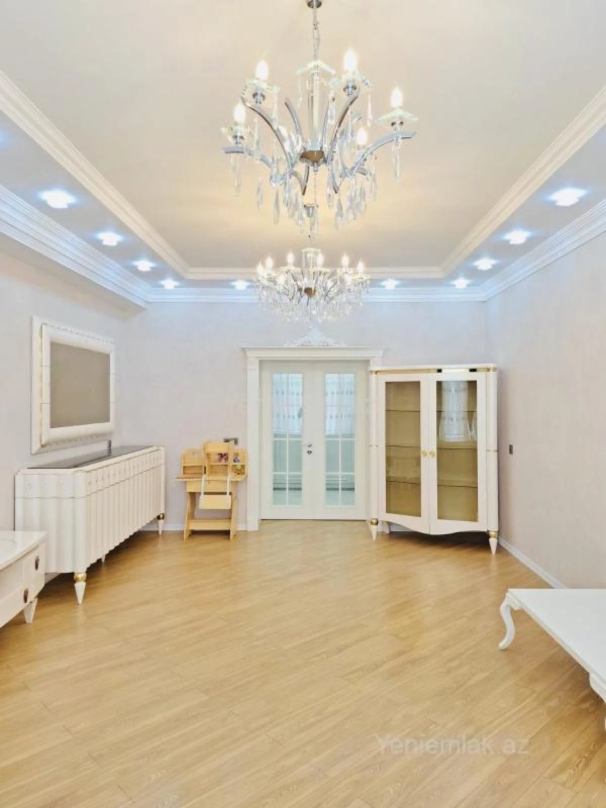 Satılır 3 otaqlı yeni tikili 137 m²